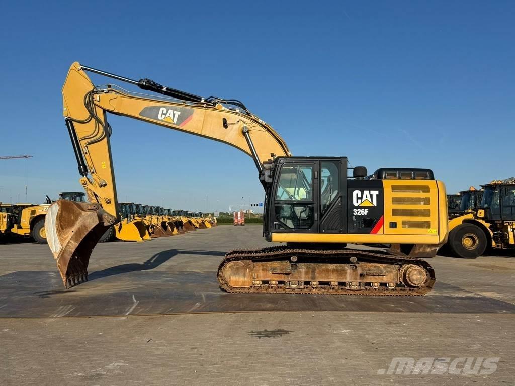 CAT 326FL Гусеничные экскаваторы