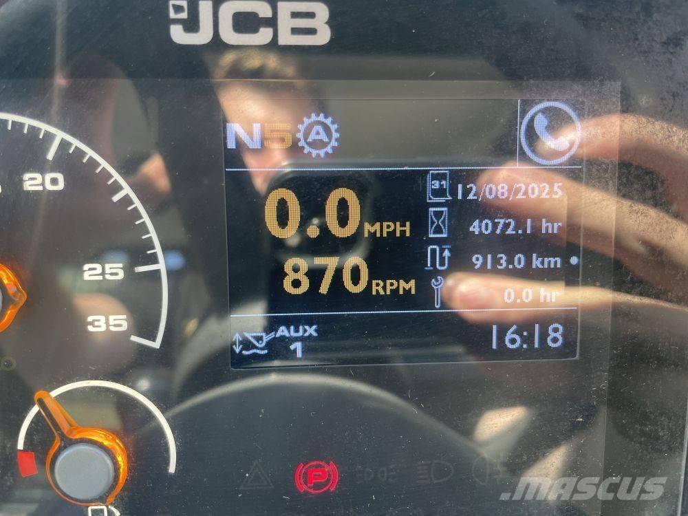JCB TM 320 S Сельскохозяйственные телескопические погрузчики