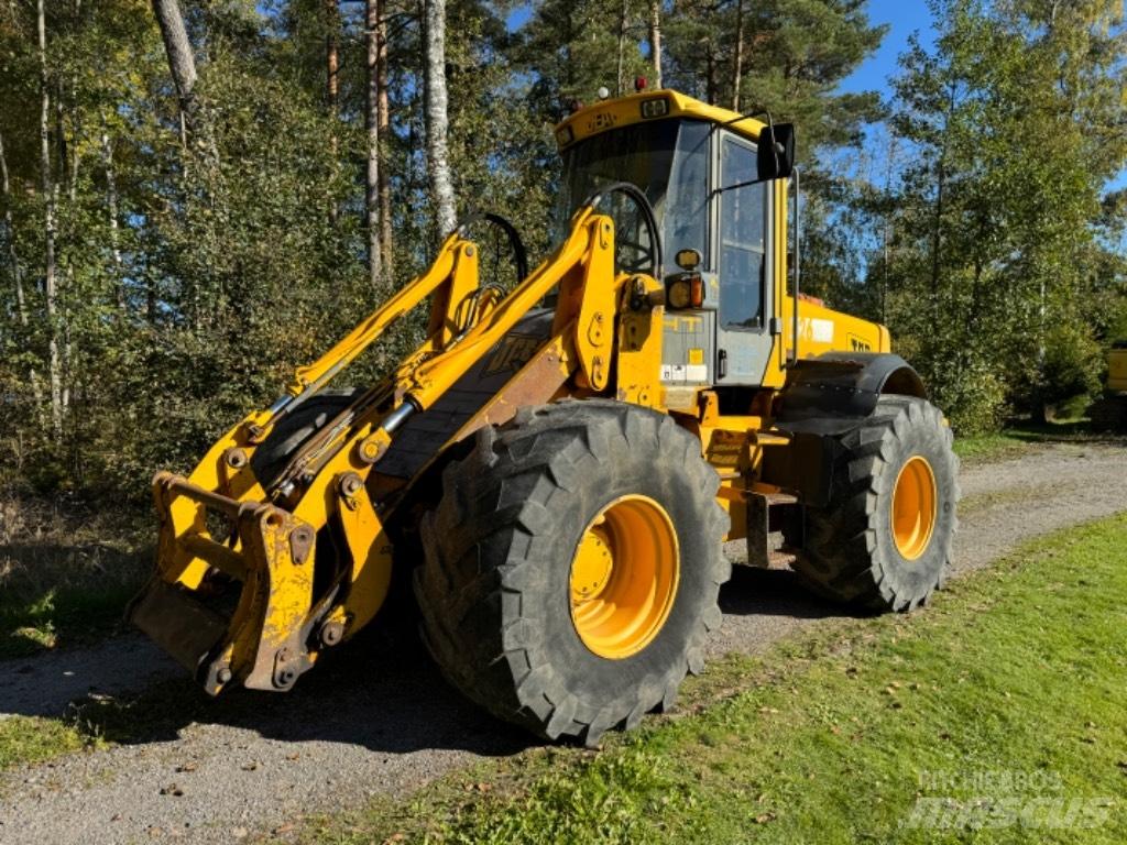JCB 426 Agri (40 km/h) Фронтальные погрузчики