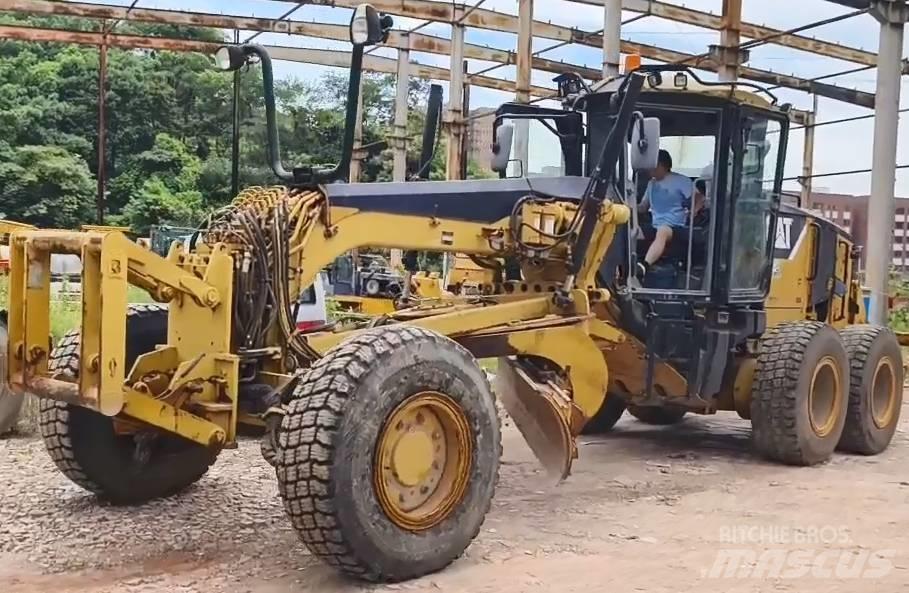 CAT 160 M Грейдеры