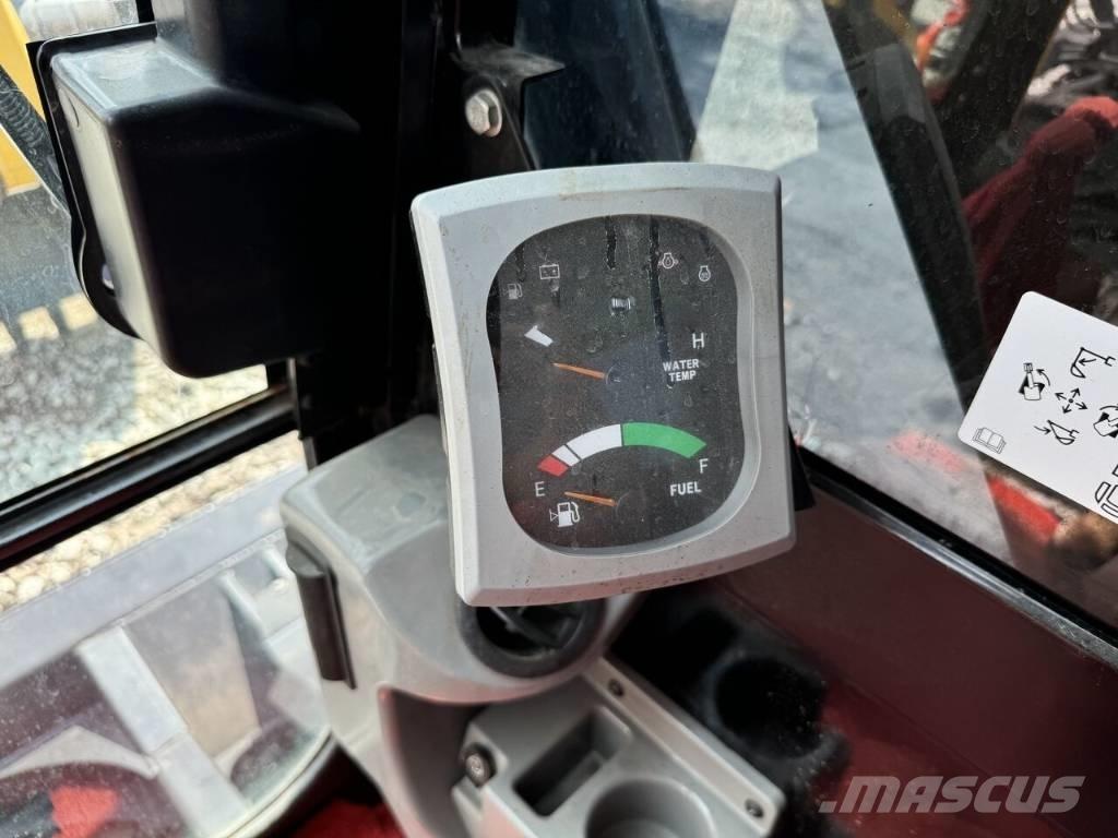 CAT 307 E2 Малые экскаваторы 7т-12т