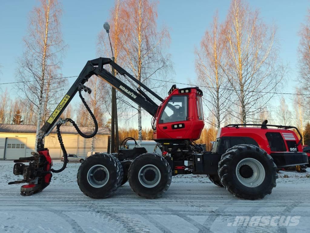 Komatsu 951 Харвестеры