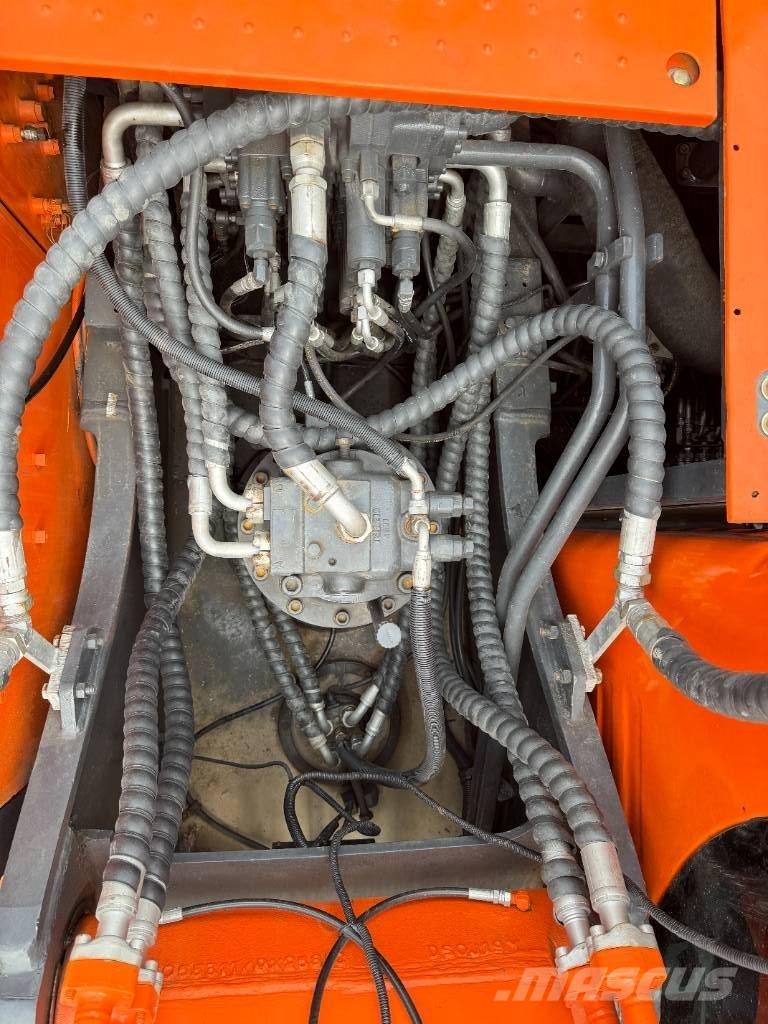 Doosan DX 300 Гусеничные экскаваторы