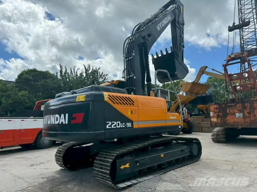 Hyundai r220lc-9s Малые экскаваторы 7т-12т