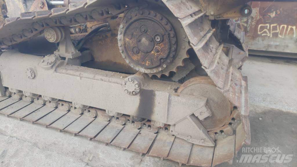 CAT D 4 LGP Гусеничные бульдозеры