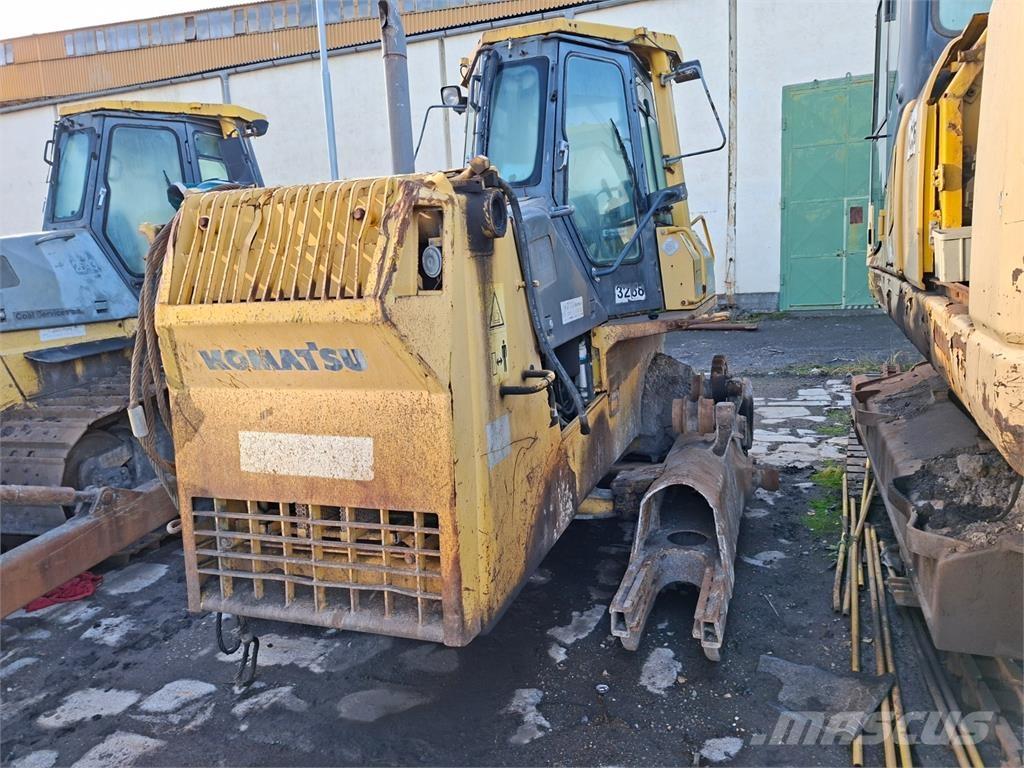 Komatsu D65EX-12 Прочие фургоны