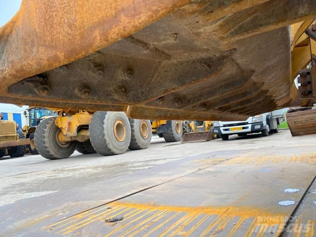 CAT D6T XL NVT Гусеничные бульдозеры