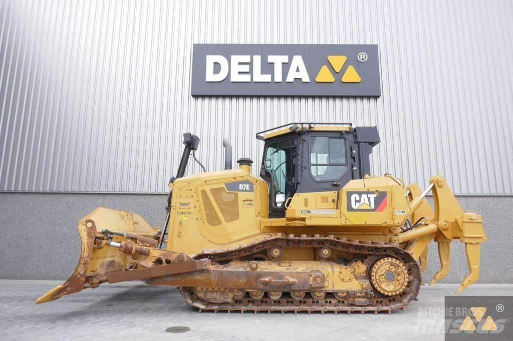 CAT D7E Гусеничные бульдозеры