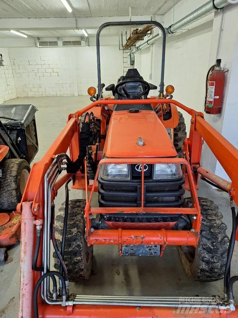 Kubota B 2710 Трактора