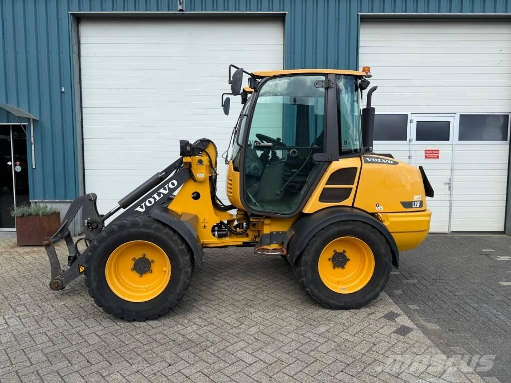Volvo L 25 F Фронтальные погрузчики