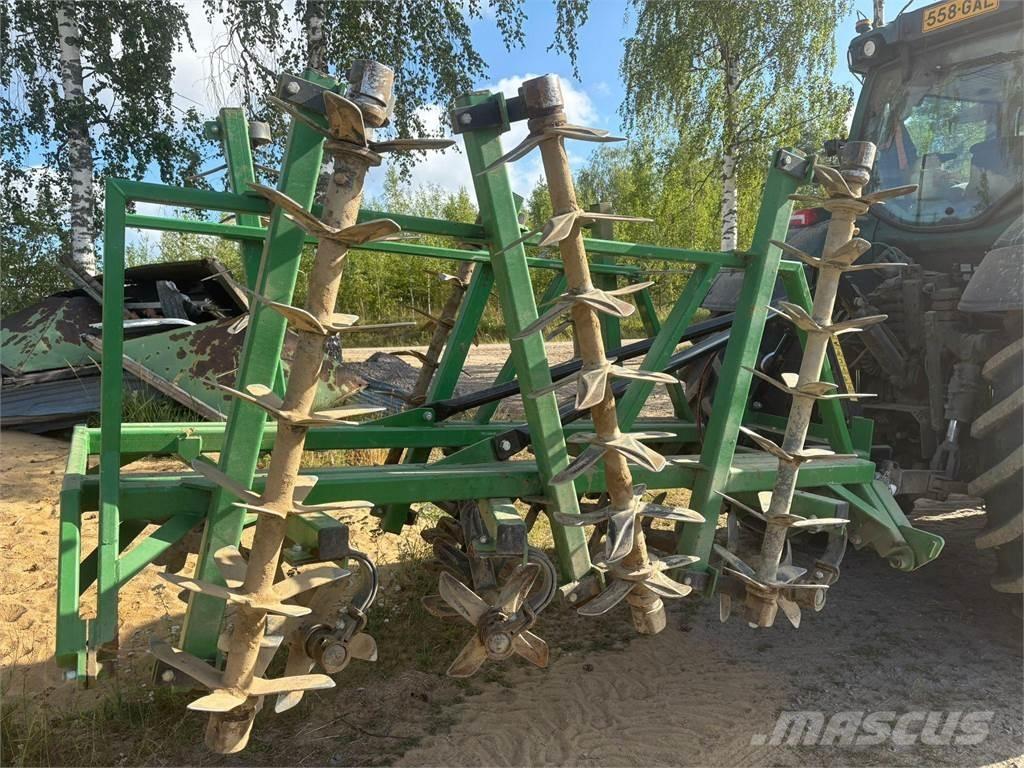 Kronos 4200 Пружинные бороны