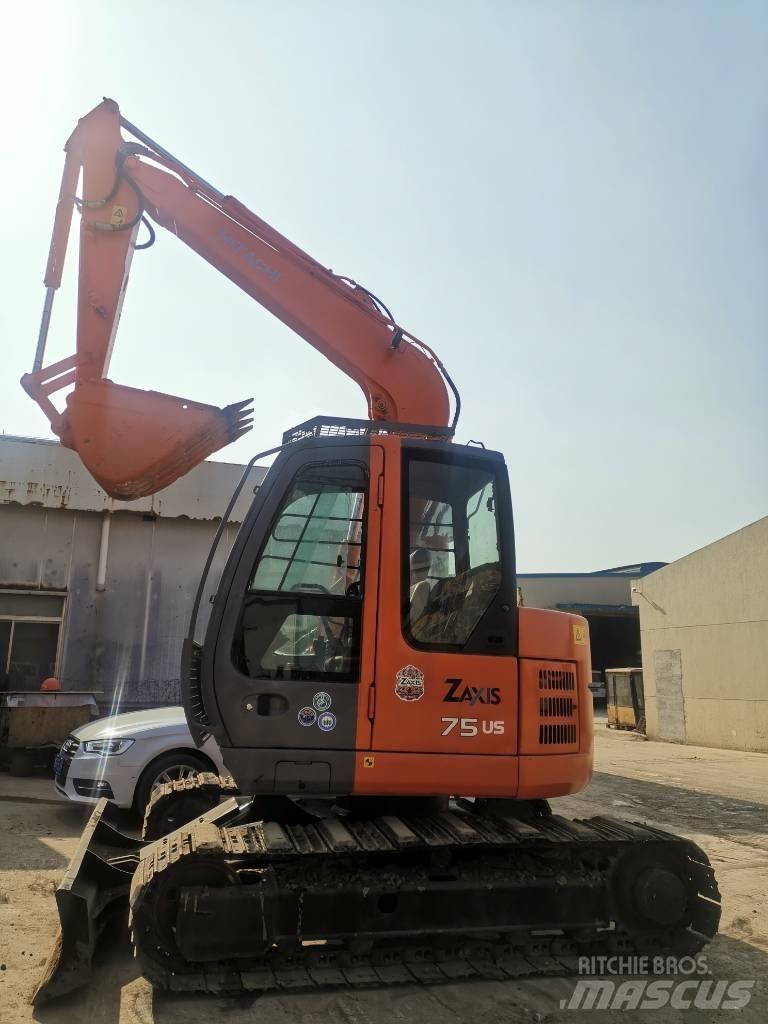 Hitachi ZX 75 Гусеничные экскаваторы