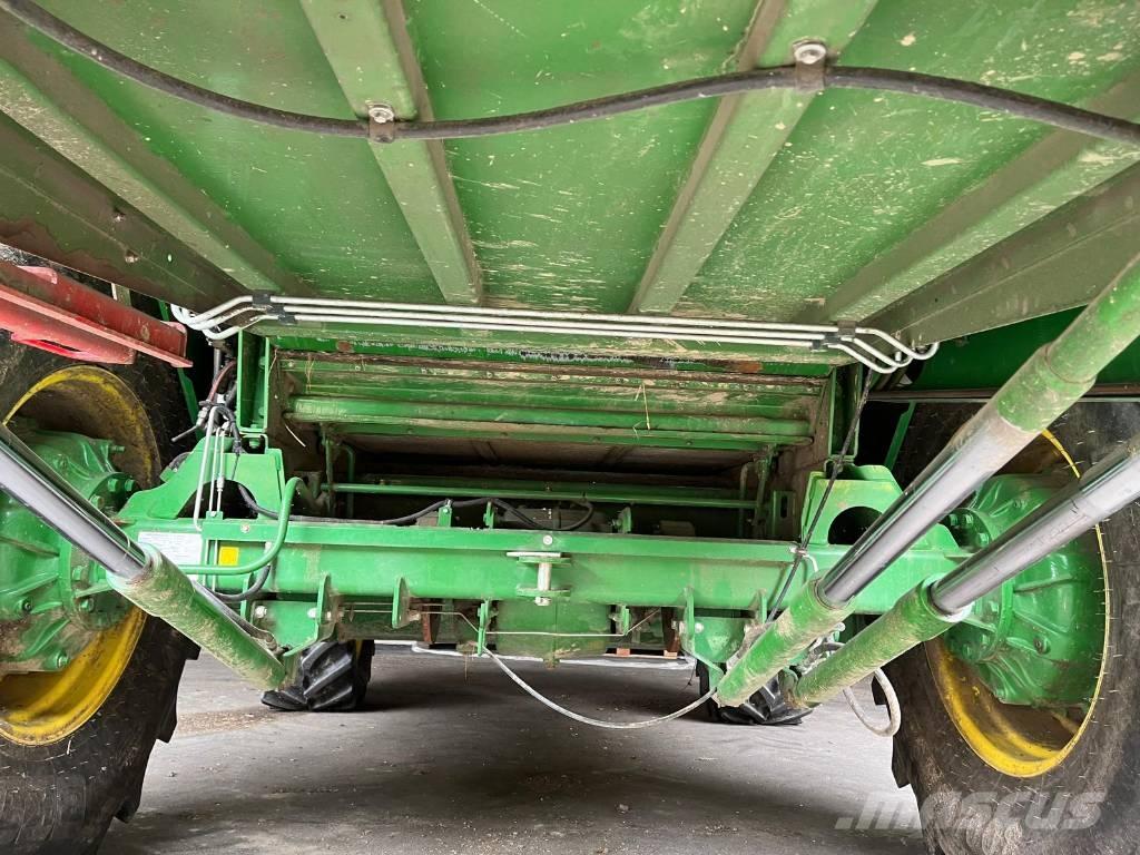 John Deere W 440 Зерноуборочные комбайны