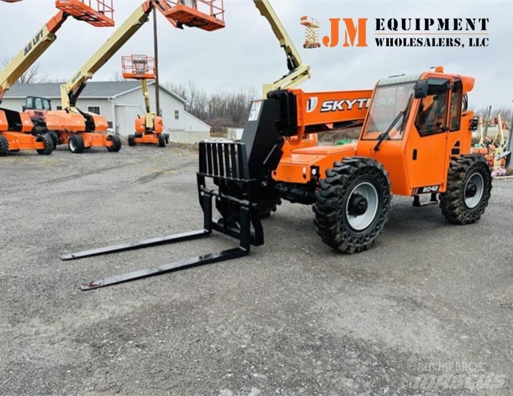 SkyTrak 8042 Телескопические погрузчики