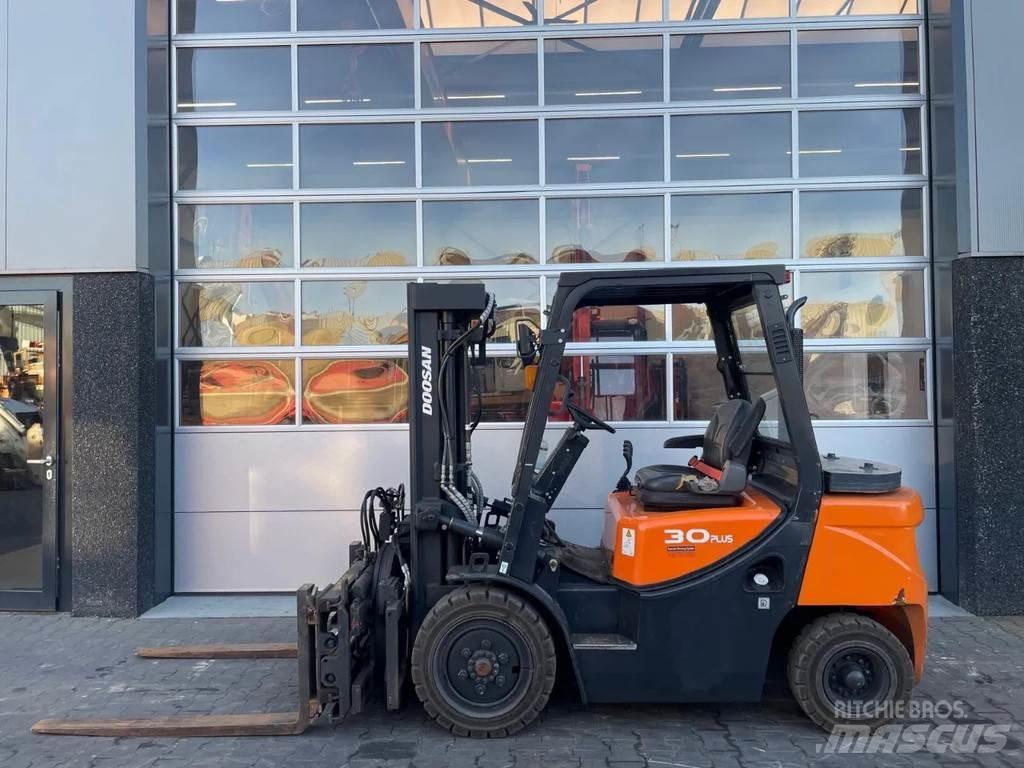 Doosan D30GP Другие складские механизмы