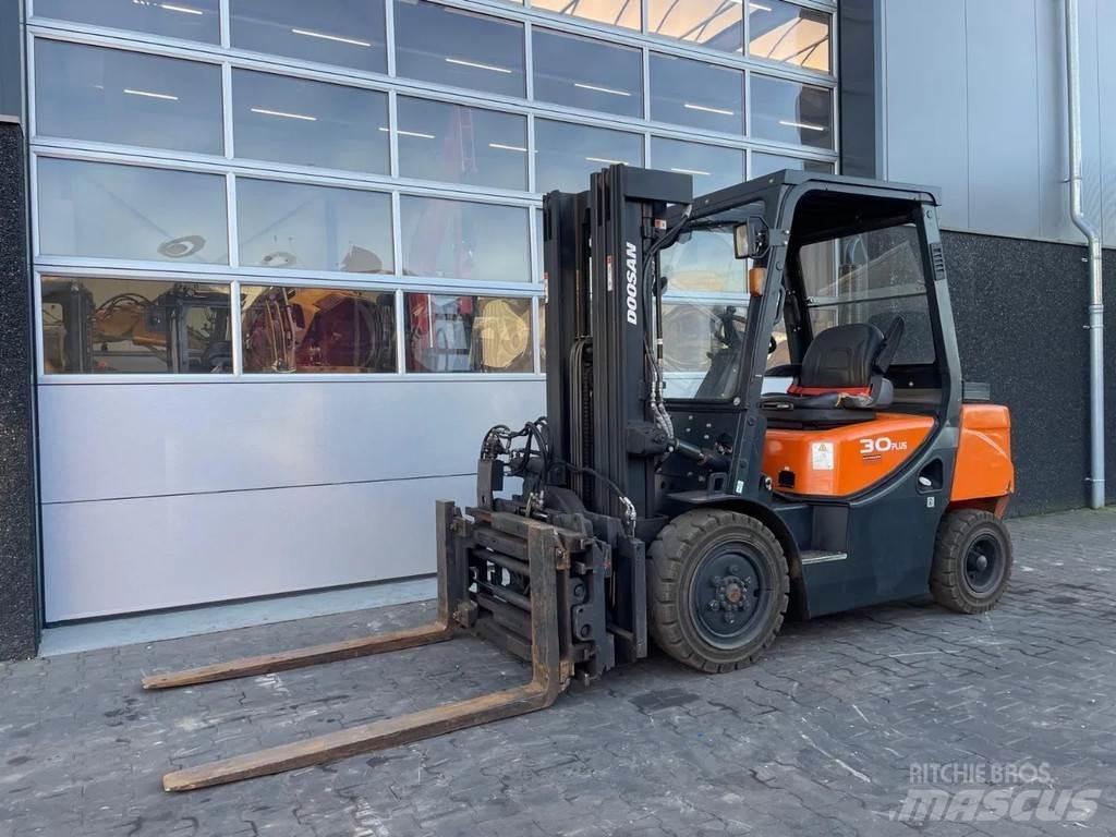 Doosan D30GP Другие складские механизмы