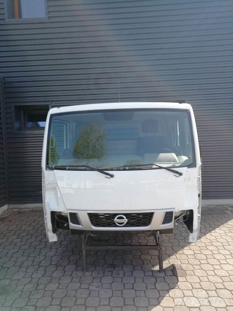 Nissan NT400 Кабины