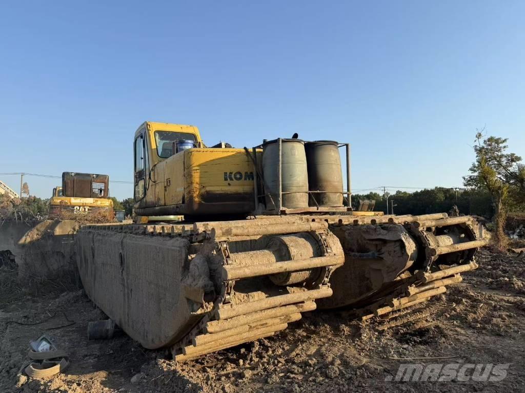Komatsu PC 200-6 Экскаваторы-амфибии