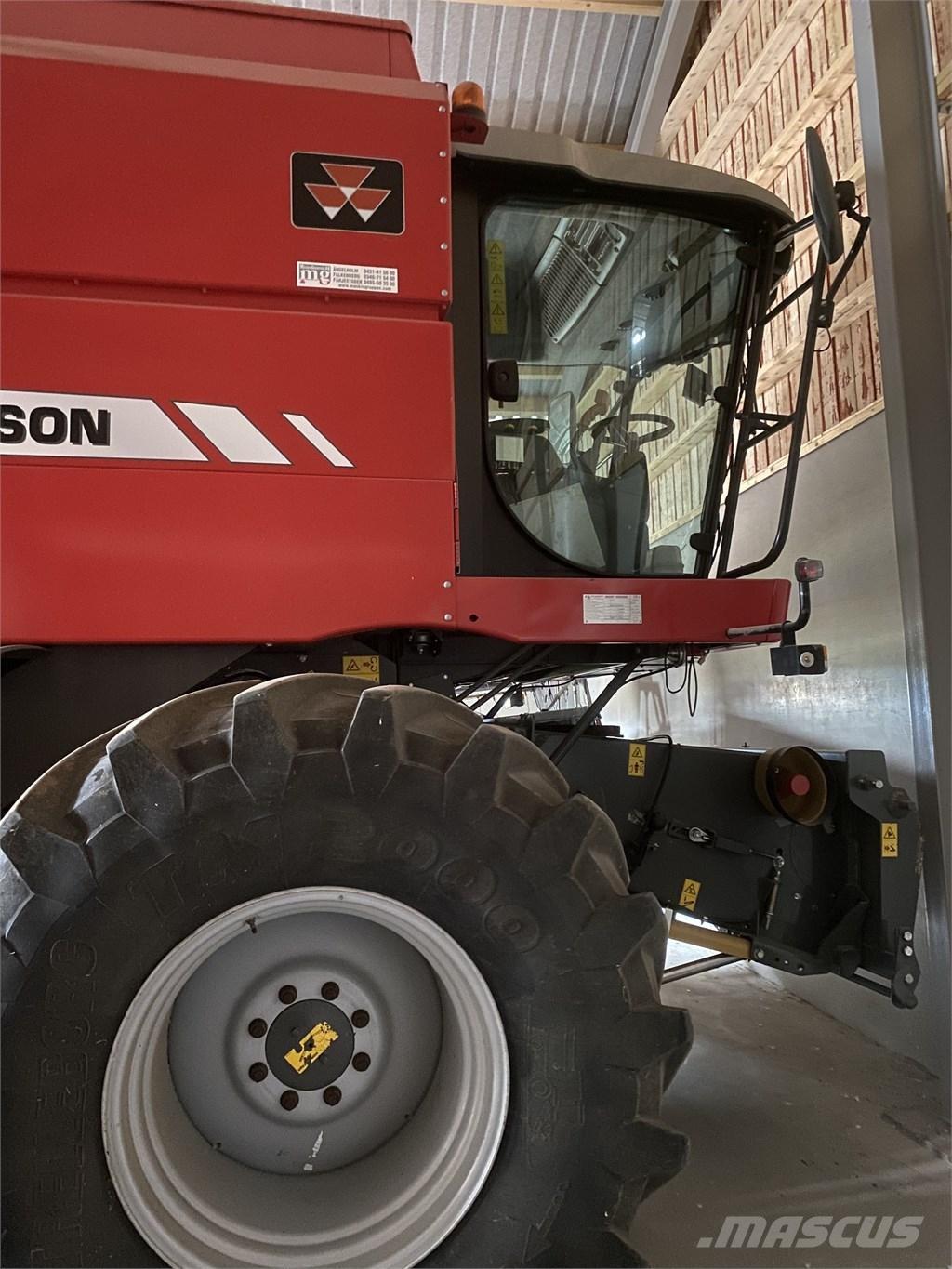 Massey Ferguson 7244 Зерноуборочные комбайны