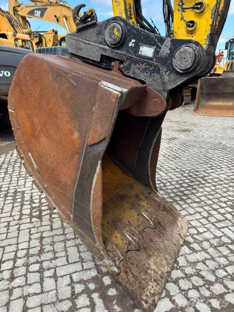 Komatsu PC 210 LC-7 Гусеничные экскаваторы