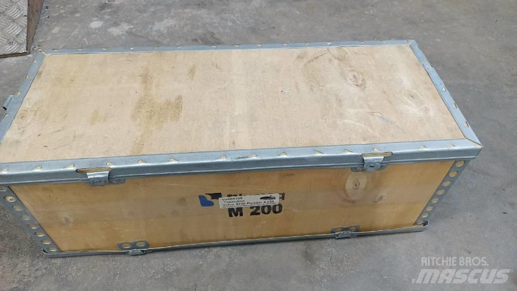 Volvo 4200 Двигатели