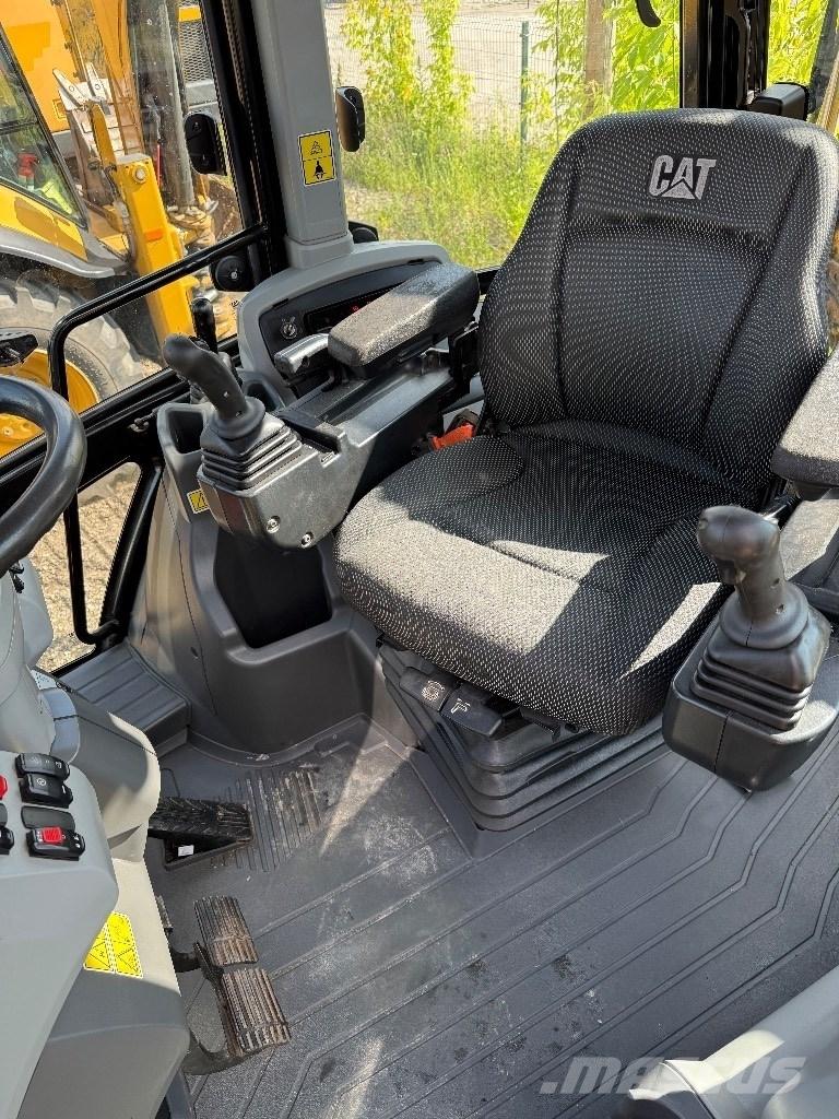 CAT 444 Экскаваторы-погрузчики