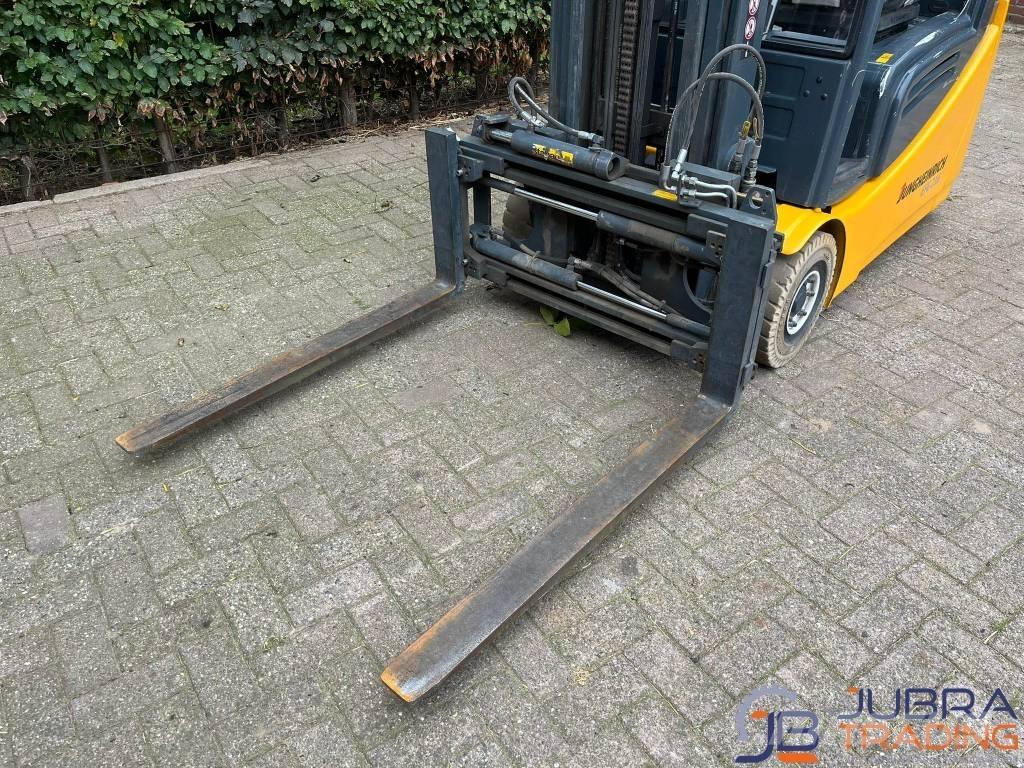 Jungheinrich EFG216 Электропогрузчики