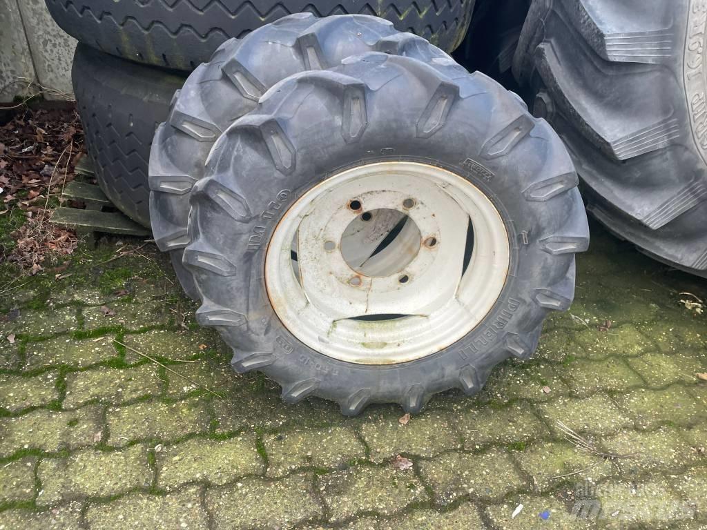 Pirelli 6.5 -16 + velg Шины и колёса