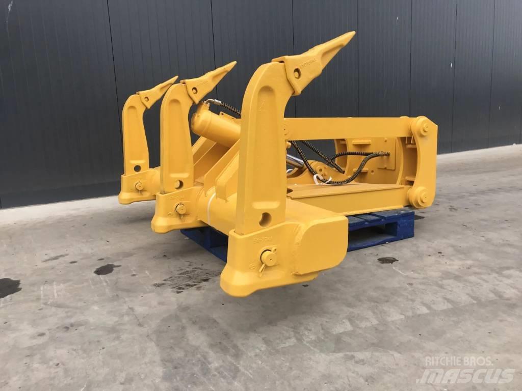 Komatsu D65 Навесные рыхлители