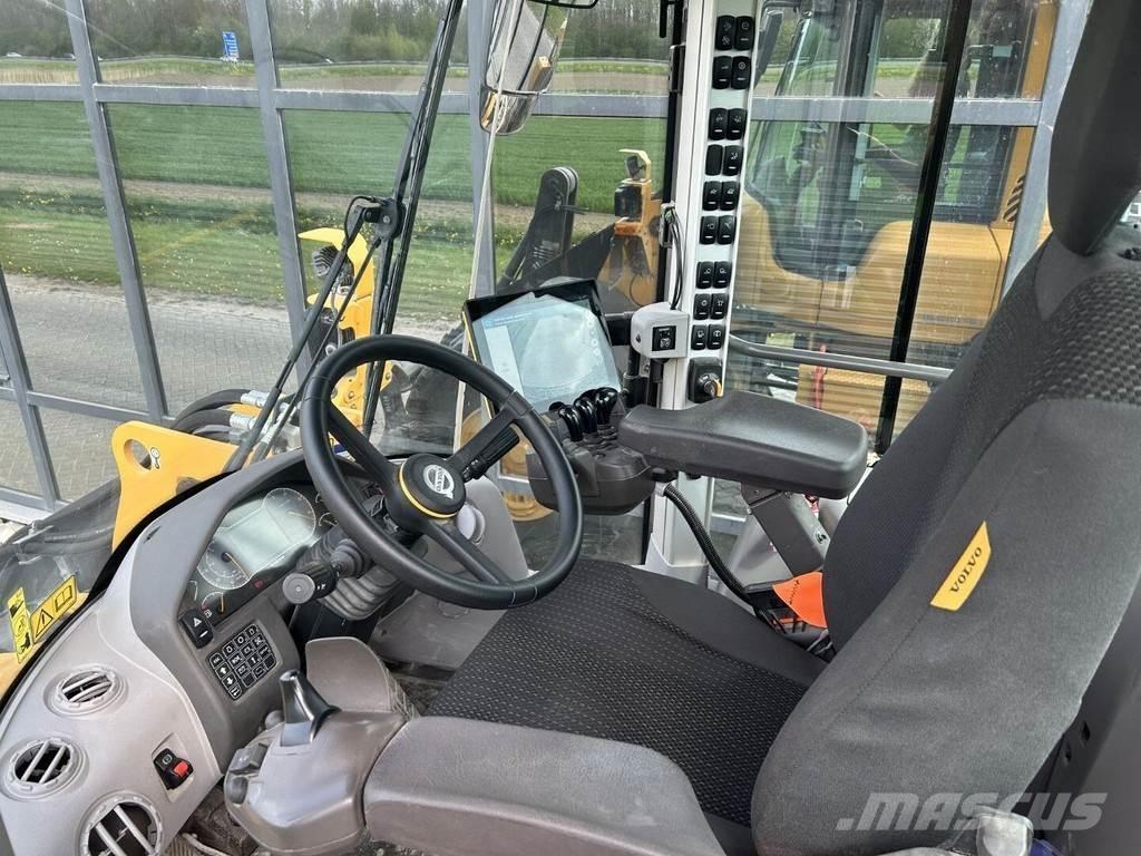 Volvo L110H Фронтальные погрузчики