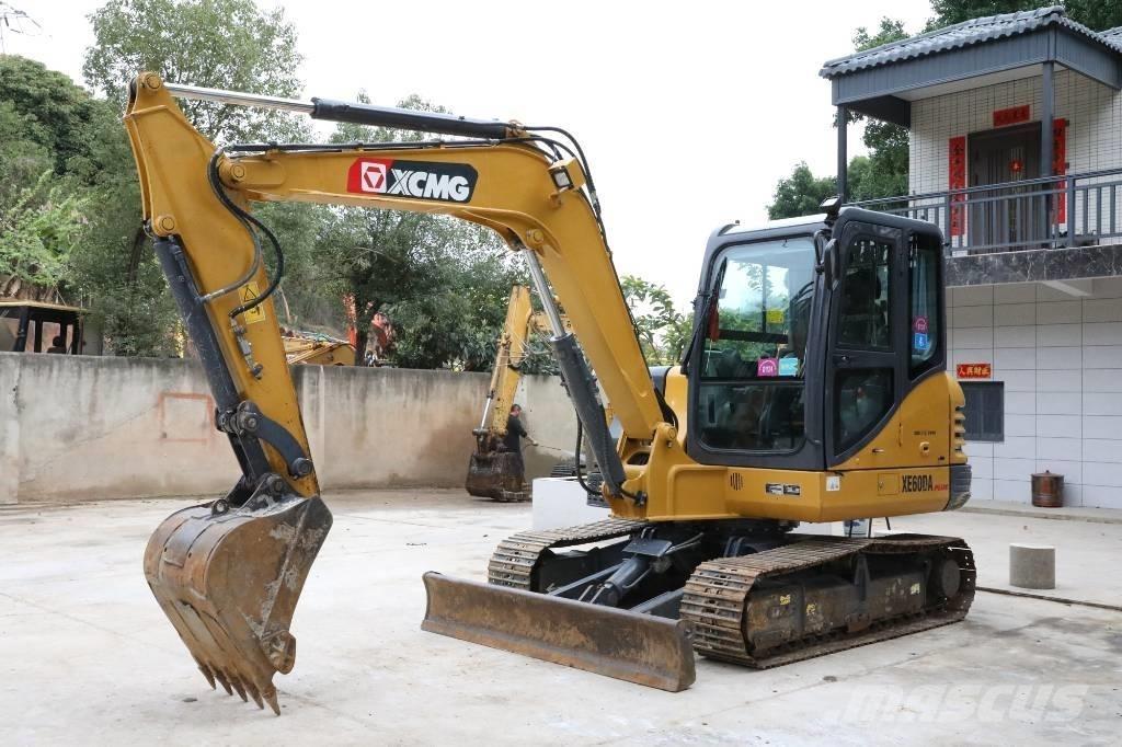 XCMG XE 60 DA Мини-экскаваторы