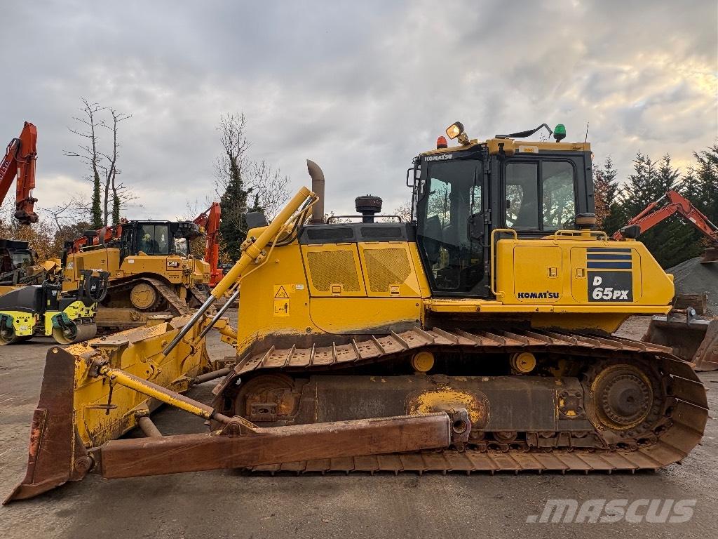 Komatsu D65PX-18 Гусеничные бульдозеры