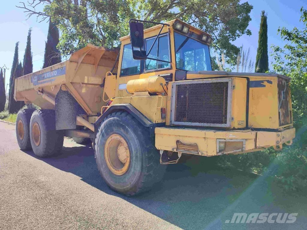 Volvo A 25 C Шарнирно-сочленённые самосвалы