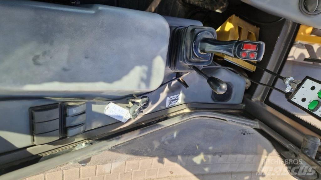 Mecalac AX 850 Фронтальные погрузчики