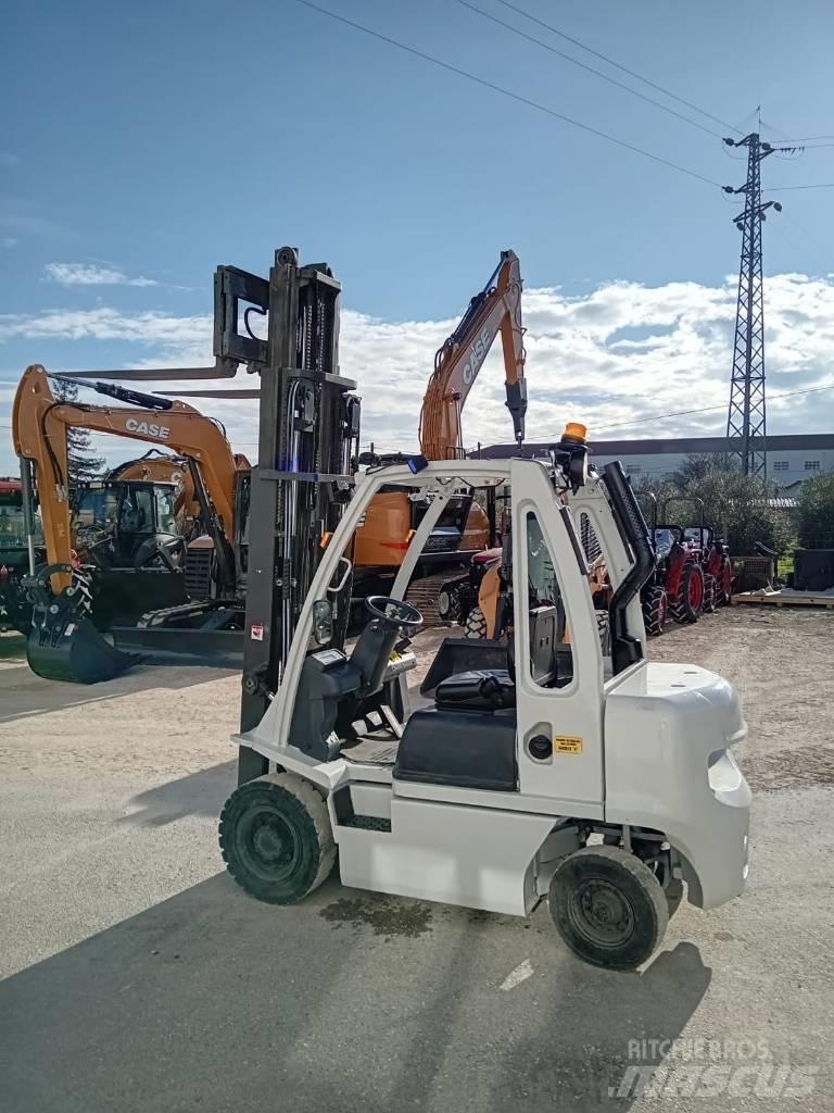 UniCarriers DX 25 Дизельные погрузчики
