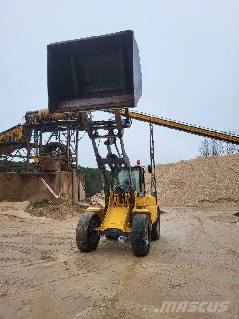 Volvo L 40 B Малые погрузчики