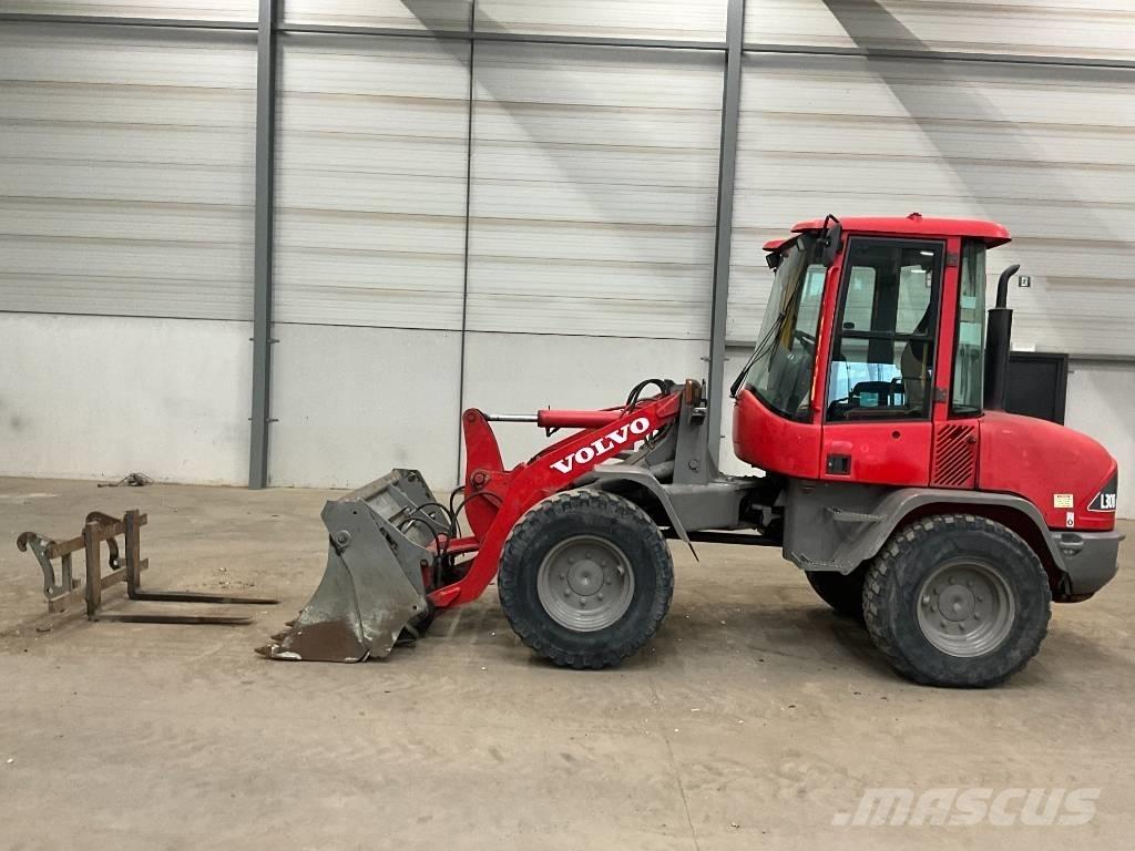 Volvo L 30 B-Z/X Фронтальные погрузчики
