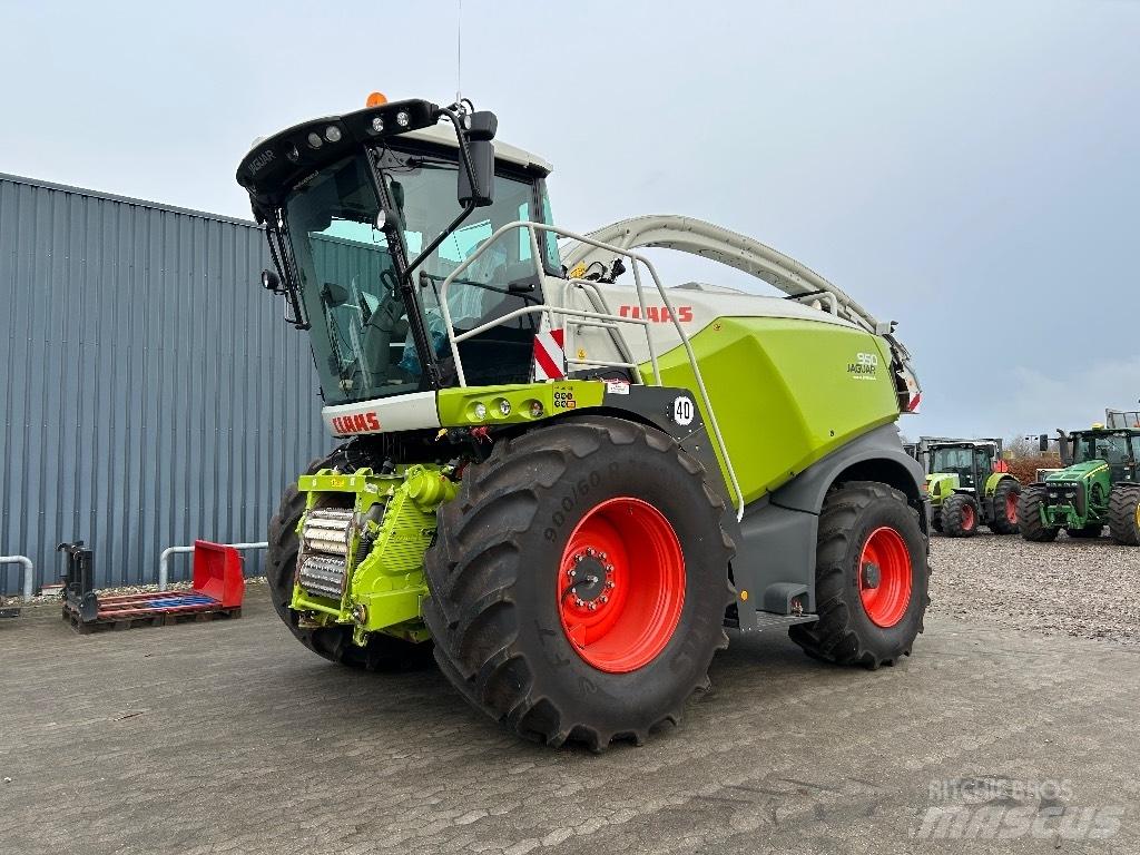 CLAAS Jaguar 950 Самоходные кормоуборочные комбайны