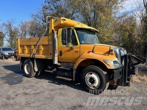 International 7400 Грузовики-Самосвалы