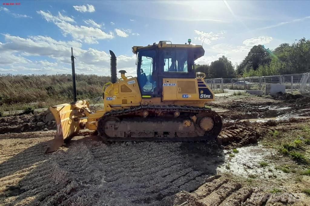 Komatsu D51 PX-24 Гусеничные бульдозеры