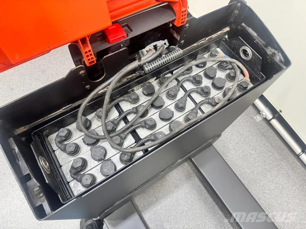 BT LWE 160 Ручные электрические тележки