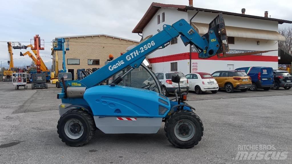 Terex Genie 2506 Телескопические погрузчики
