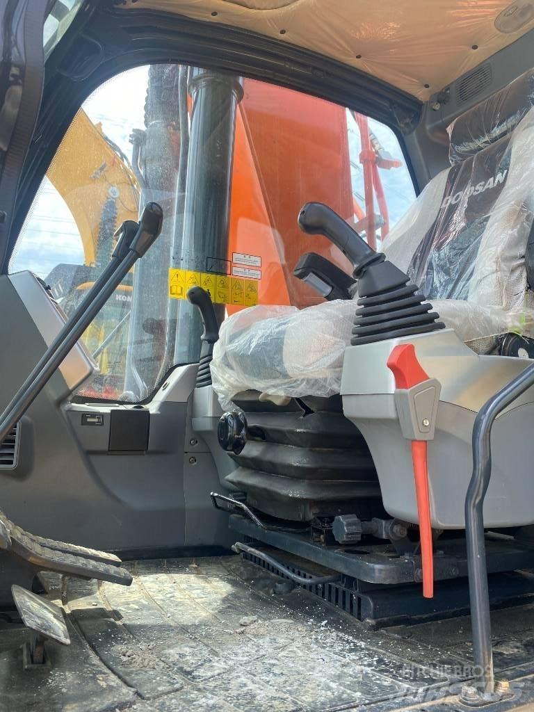 Doosan DX 300 Гусеничные экскаваторы