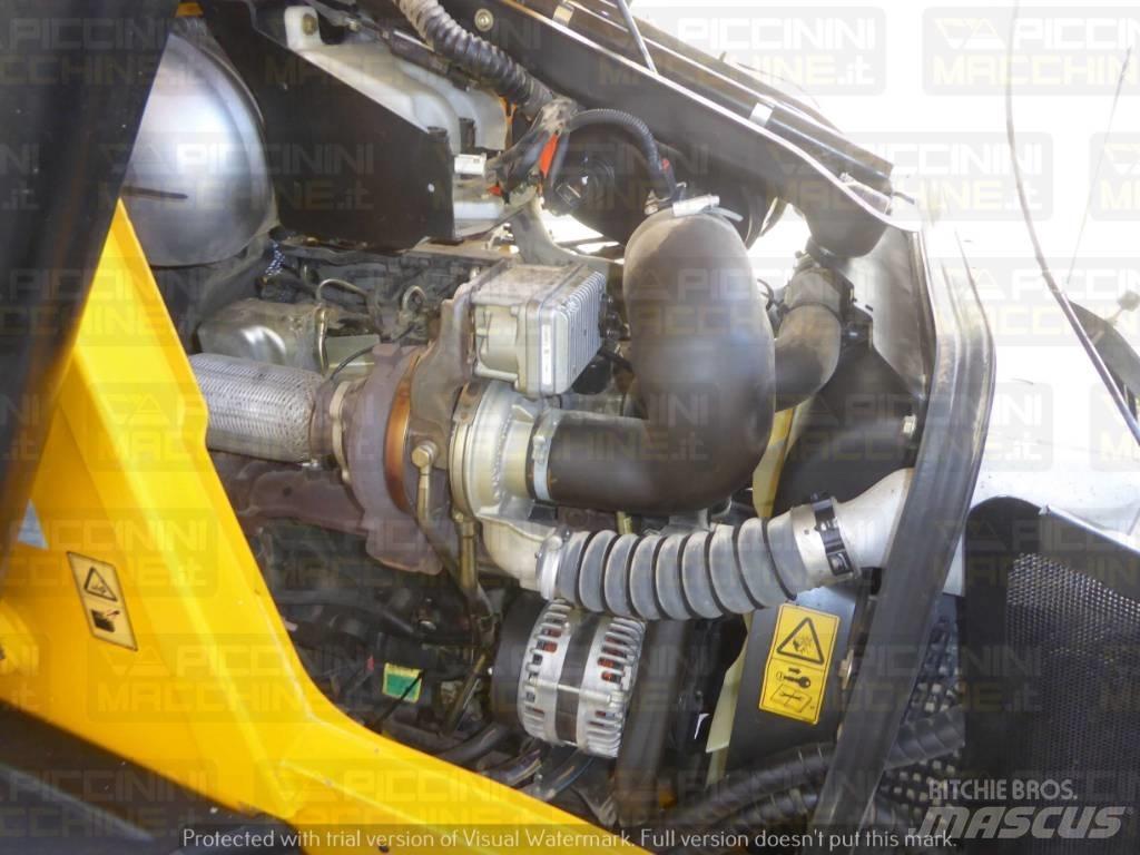 JCB 3CX Экскаваторы-погрузчики
