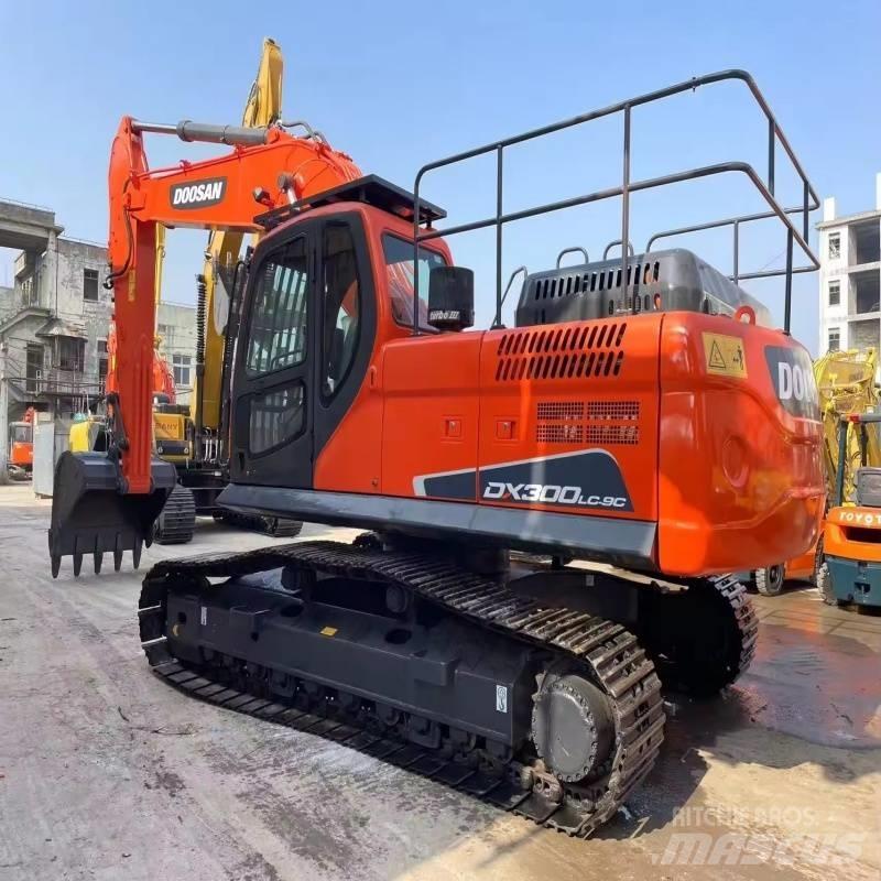 Doosan DX 300 LC-9C Гусеничные экскаваторы