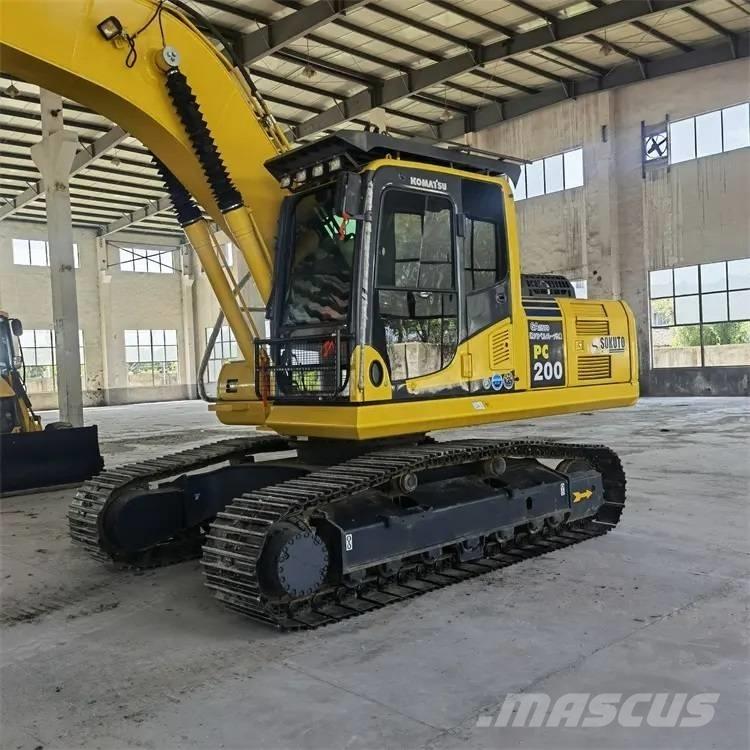 Komatsu PC200-8 Гусеничные экскаваторы