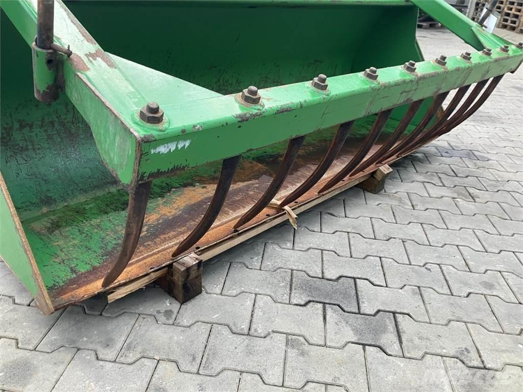 John Deere 2,20 m Навесные фронтальные погрузчики