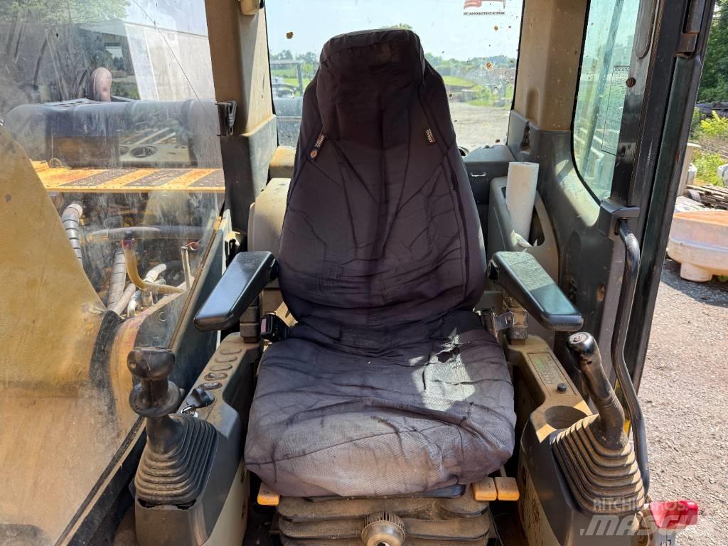 Komatsu PC 200 LC-8 Гусеничные экскаваторы
