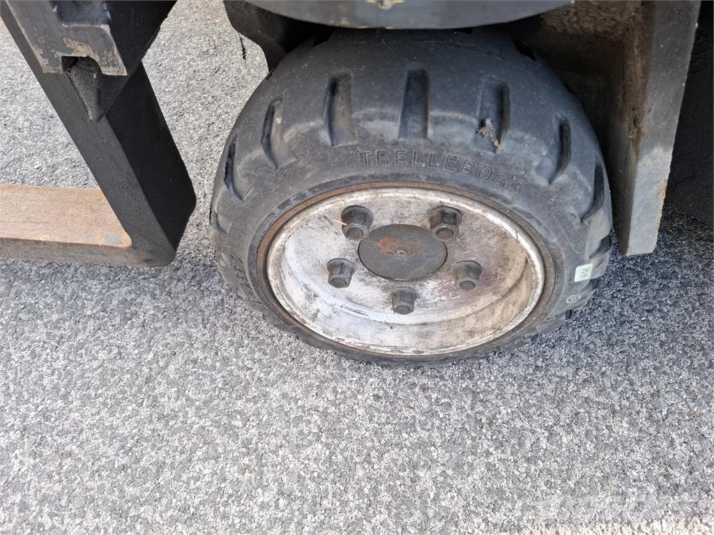 Combilift C3000CB 4-x ходовые ричтраки