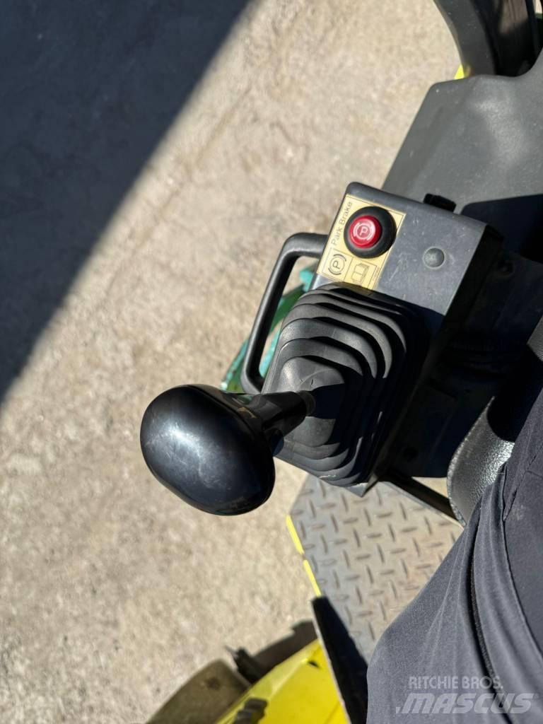 Ammann ARX 26 Катки тротуарные